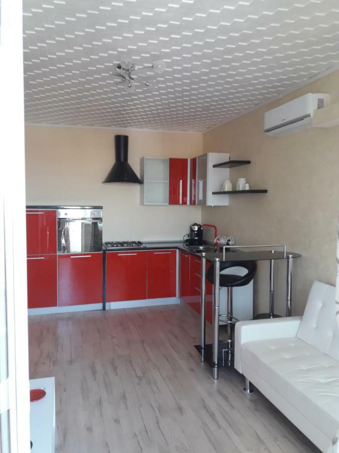 Ana'S Apartment Oradea Bagian luar foto
