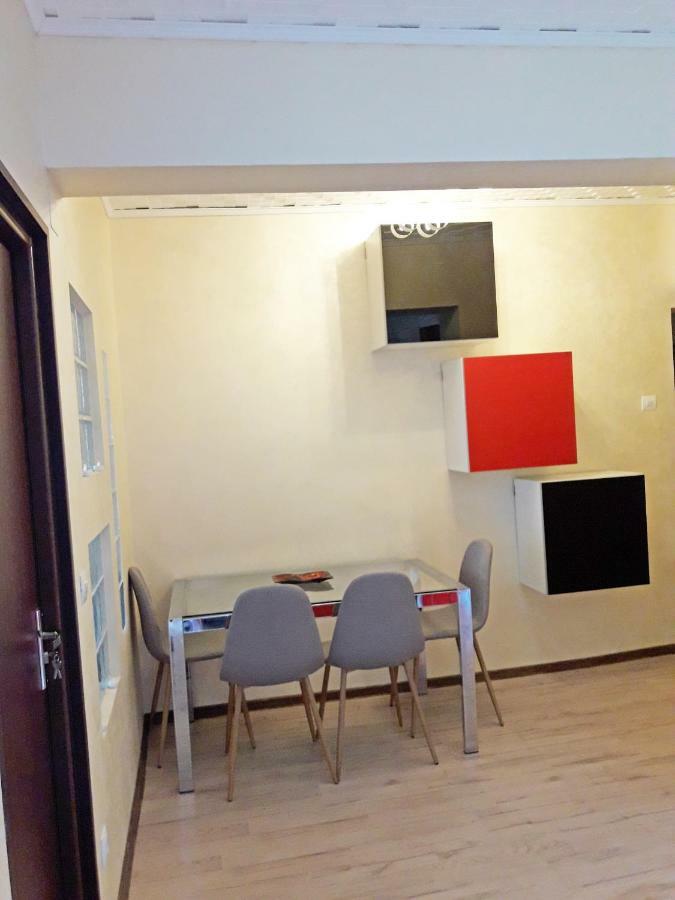 Ana'S Apartment Oradea Bagian luar foto