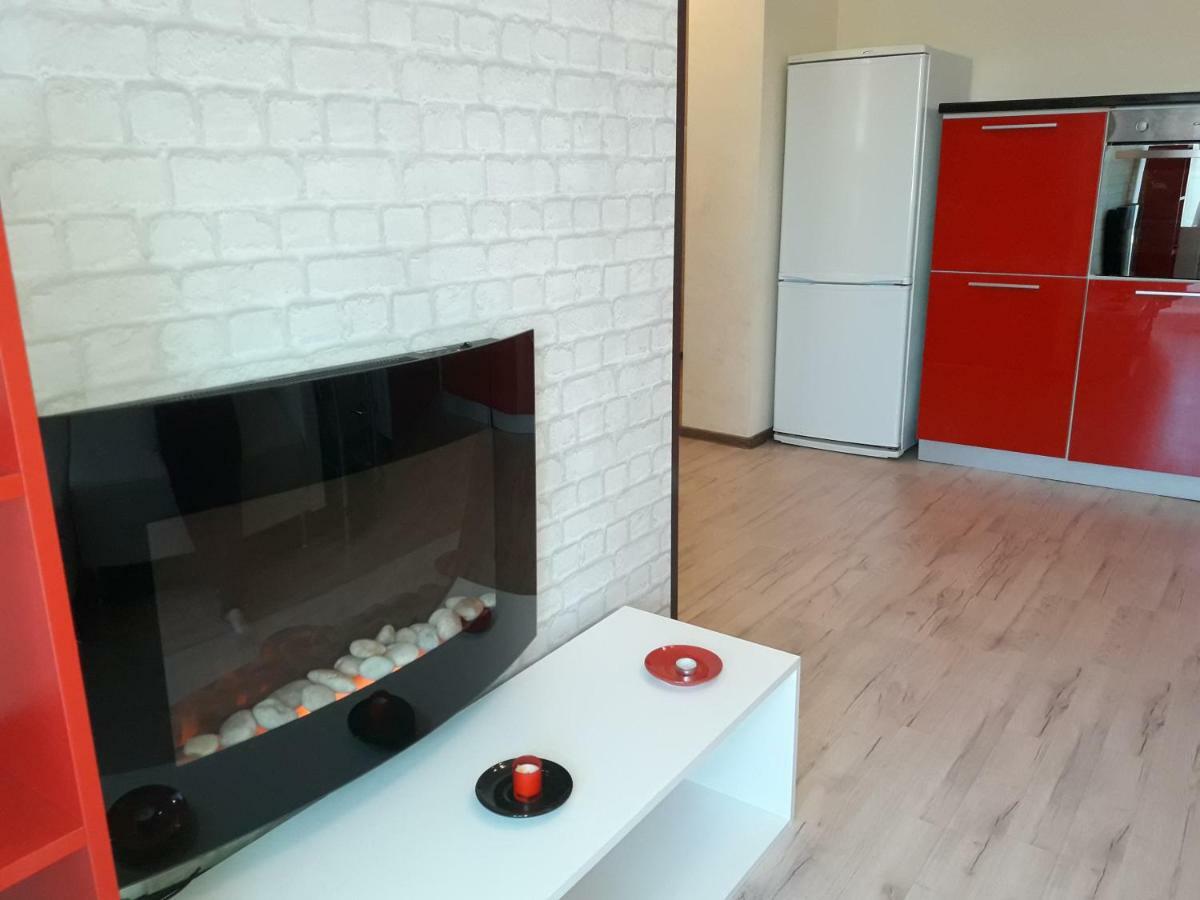 Ana'S Apartment Oradea Bagian luar foto
